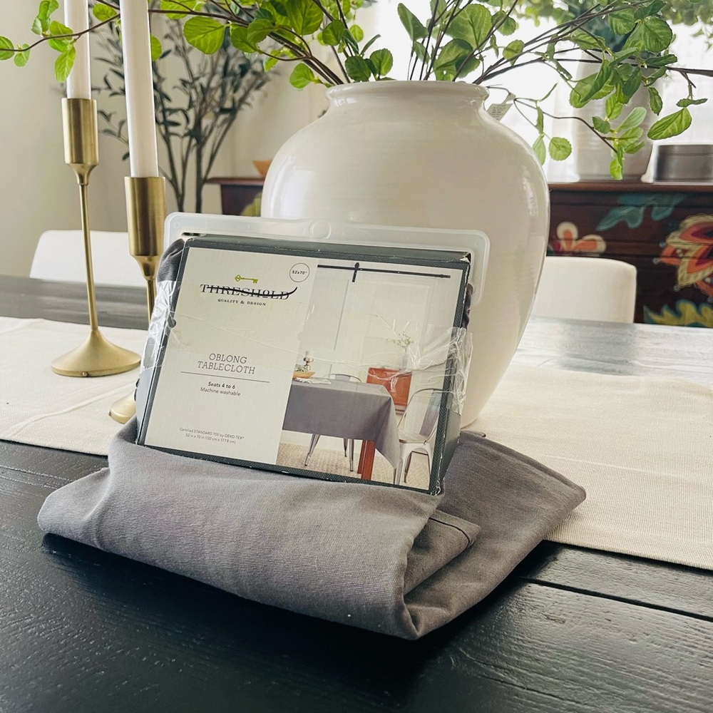 Threshold rectangle table cloth 52 by 72 inches